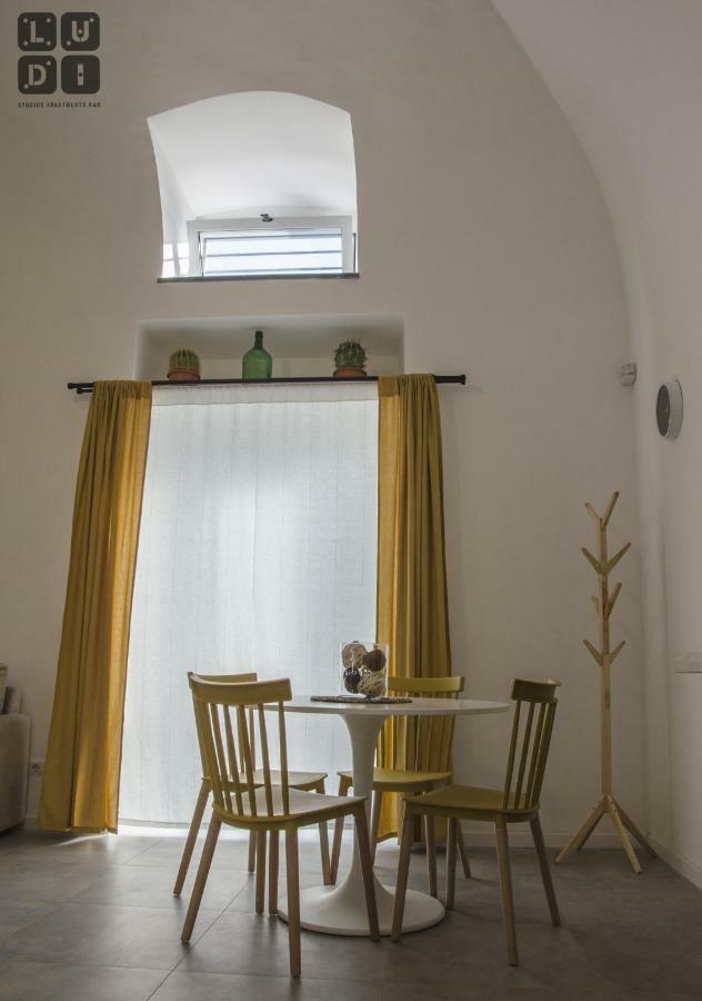 Ludi Studios Pompéi Extérieur photo